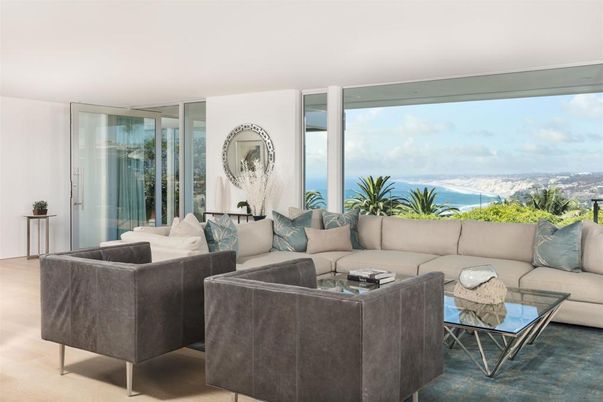 Interior, Living room, Water