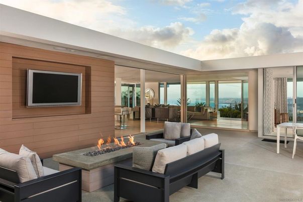 Exterior, Interior, Living room, Water