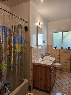 Bathroom, Interior, Tile Countertops