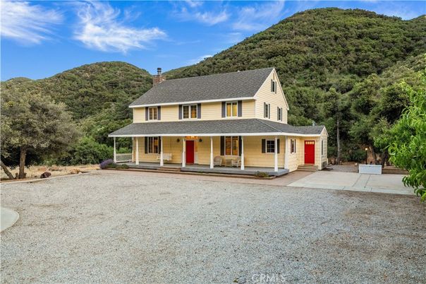 Backyard, Exterior, Facade, Farmhouse