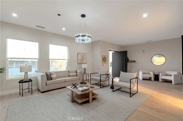 Chandelier, Interior, Living room, Recessed Lighting, Wood Texture Flooring