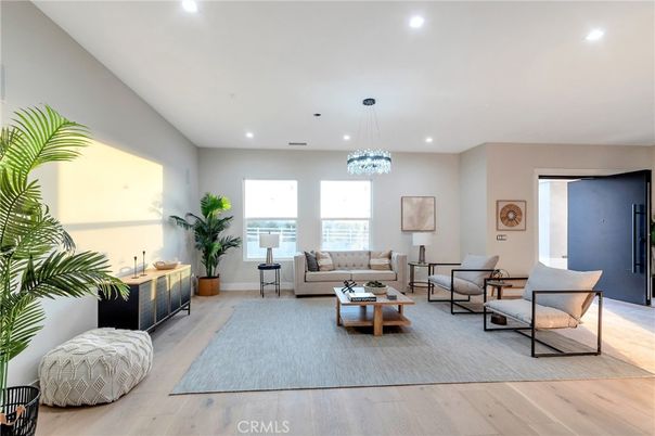 Chandelier, Interior, Living room, Recessed Lighting, Wood Texture Flooring