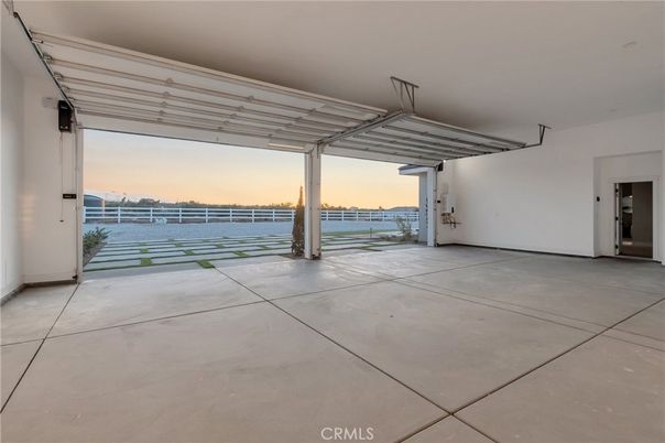 Garage, Interior, Water