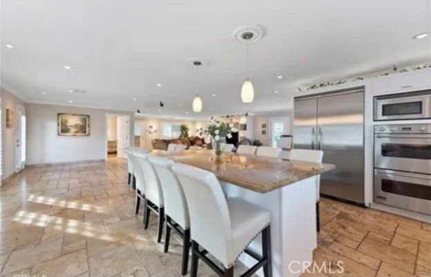 Interior, Kitchen, Living room, Pendant Lights, Recessed Lighting, Stainless Steel Appliances