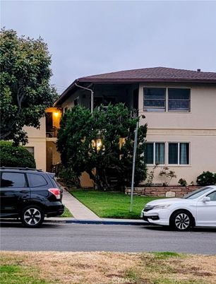 Exterior, Facade, None