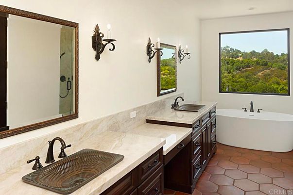 Bathroom, Dual Sink Vanities, Free Standing Baths, Interior, Recessed Lighting