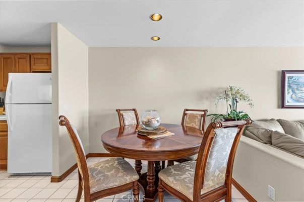 Dining room, Interior, Kitchen, Recessed Lighting