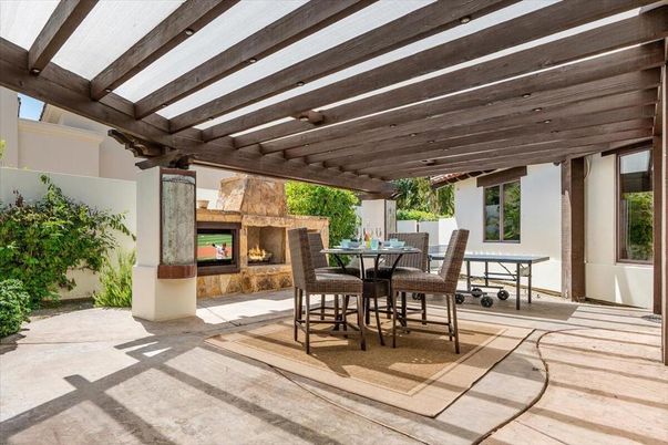 Exterior, Fireplace