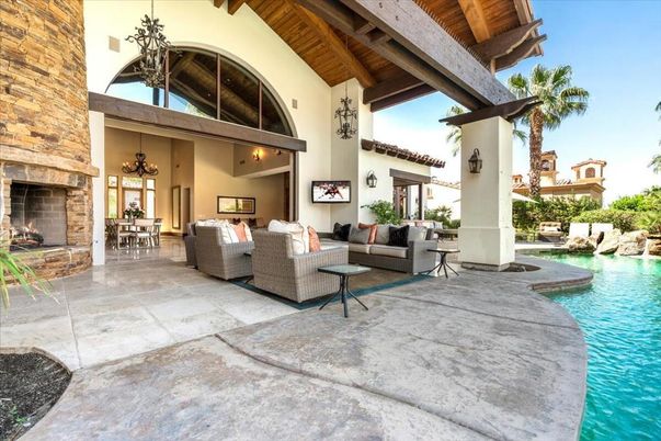 Exterior, Fireplace, Pool