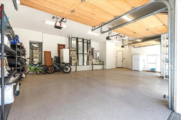 Garage, Interior