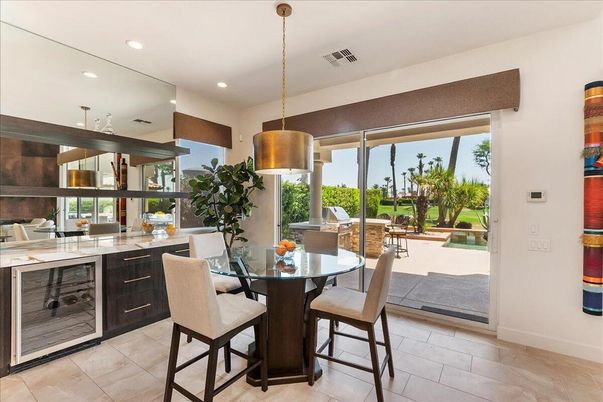 Dining room, Interior, Pendant Lights, Recessed Lighting