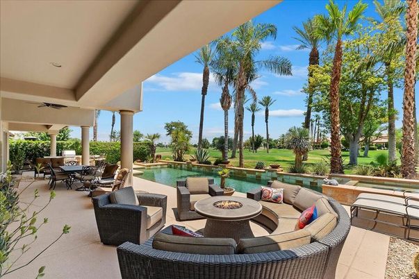 Exterior, Pool, Water