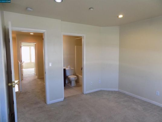 Bathroom, Empty room, Interior, Recessed Lighting