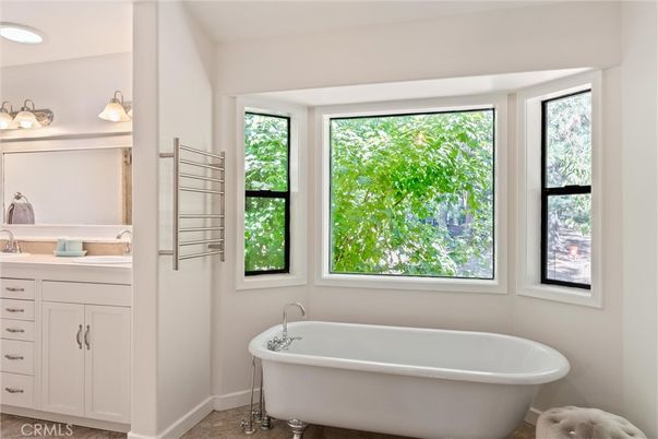 Bathroom, Free Standing Baths, Interior, Recessed Lighting