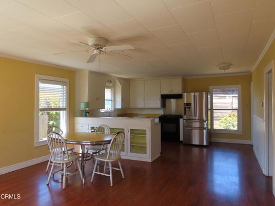 Dining room, Interior, Kitchen, Stainless Steel Appliances, Wood Texture Flooring