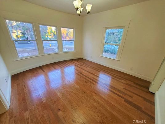 Chandelier, Empty room, Interior, Wood Texture Flooring