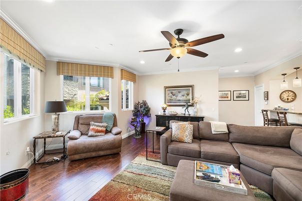 Dining room, Interior, Living room, Pendant Lights, Recessed Lighting, Wood Texture Flooring