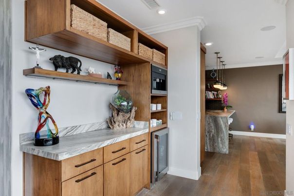 Interior, Pendant Lights, Recessed Lighting, Wood Texture Flooring