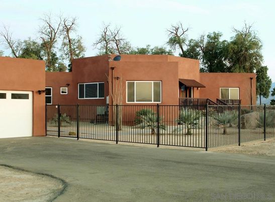 Attached, Exterior, Facade, Modern
