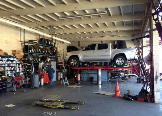 Garage, Interior