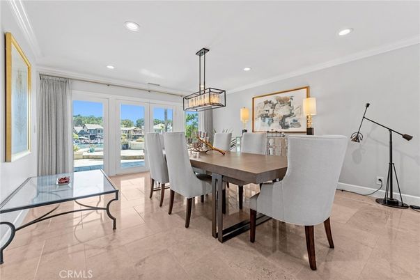 Dining room, Interior, Pendant Lights, Recessed Lighting