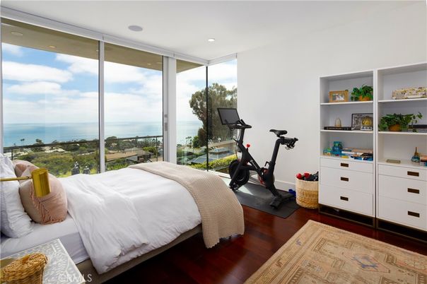 Bedroom, Fitness Equipment, Interior, Recessed Lighting, Water, Wood Texture Flooring