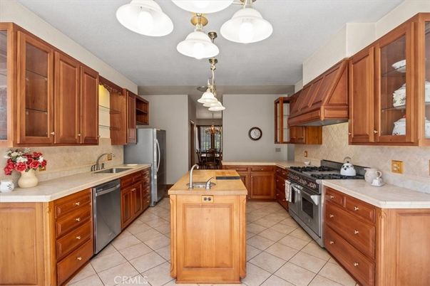 Interior, Kitchen, Pendant Lights, Stainless Steel Appliances