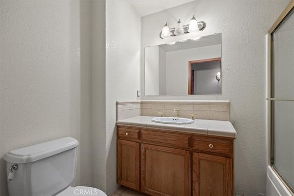 Bathroom, Interior, Tile Countertops