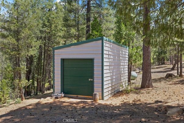 Detached Garage, Exterior