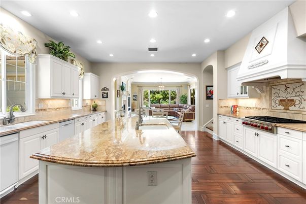 Interior, Kitchen, Living room, Recessed Lighting, Wood Texture Flooring
