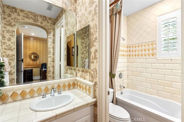 Bathroom, Interior, Recessed Lighting, Tile Countertops