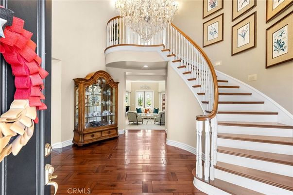 Chandelier, Interior, Recessed Lighting, Wood Texture Flooring