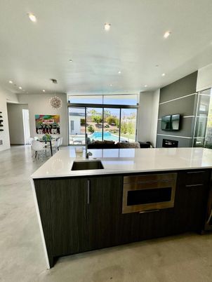 Chandelier, Dining room, Interior, Kitchen, Pendant Lights, Recessed Lighting, Stainless Steel Appliances