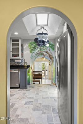 Interior, Piano, Recessed Lighting