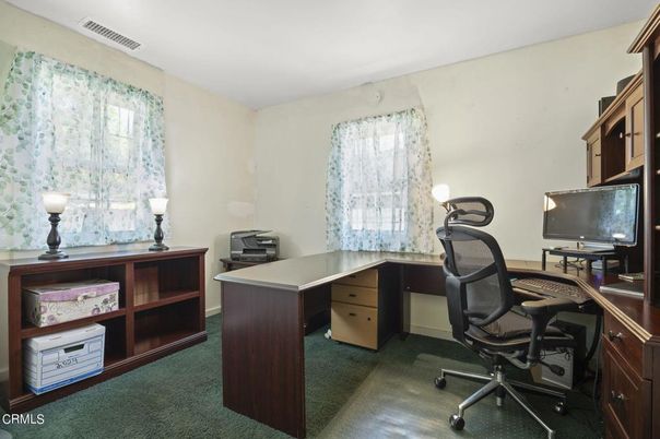 Home Office, Interior