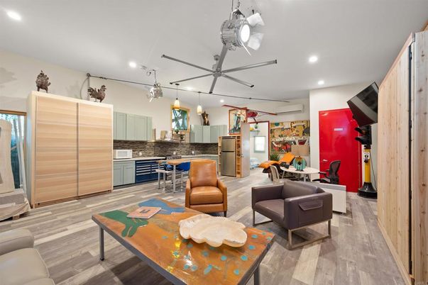 Dining room, Interior, Kitchen, Pendant Lights, Recessed Lighting, Wood Texture Flooring