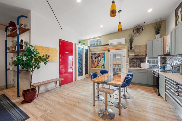 Dining room, Interior, Kitchen, Pendant Lights, Recessed Lighting, Wood Texture Flooring