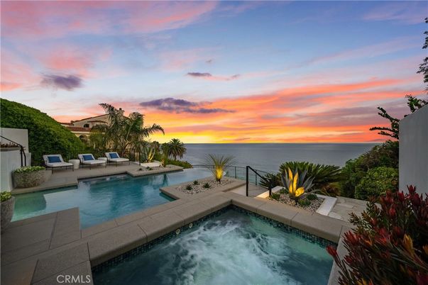 Exterior, Pool, Water