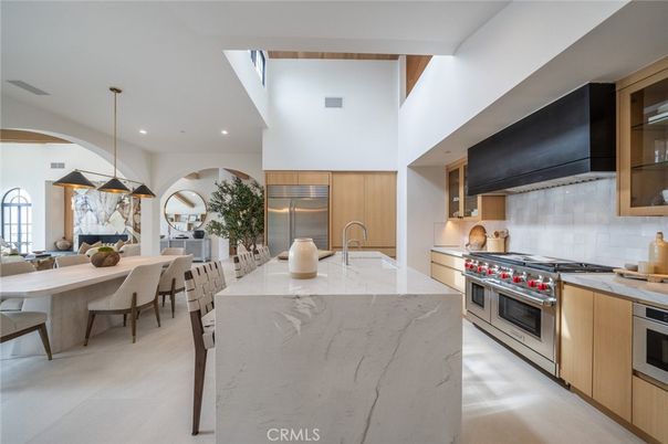 Dining room, Interior, Kitchen, Pendant Lights, Recessed Lighting, Stainless Steel Appliances