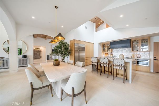 Dining room, Interior, Kitchen, Pendant Lights, Recessed Lighting, Stainless Steel Appliances