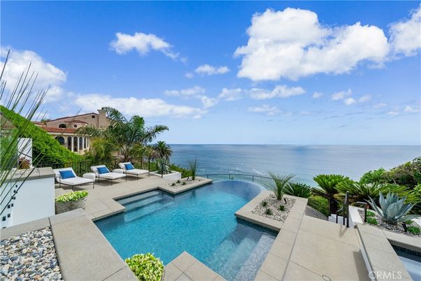 Exterior, Pool, Water