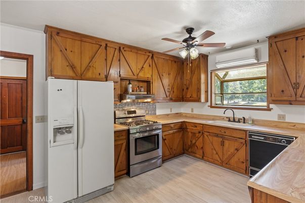 Interior, Kitchen, Wood Texture Flooring