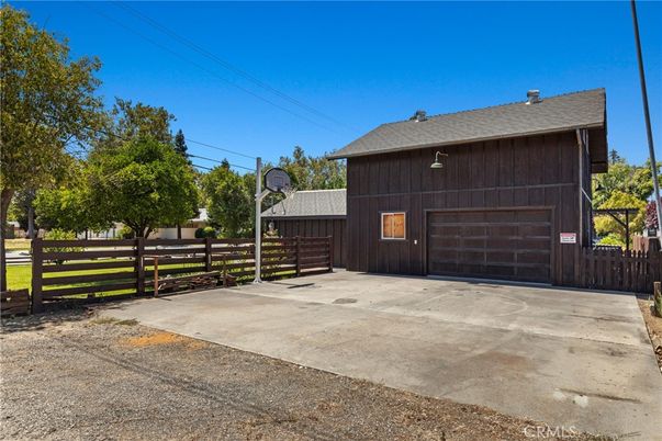Backyard, Detached Garage, Exterior