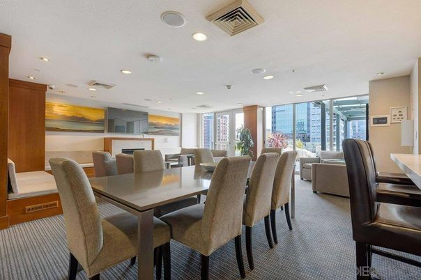 Dining room, Interior, Recessed Lighting