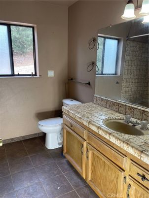 Bathroom, Interior, Tile Countertops