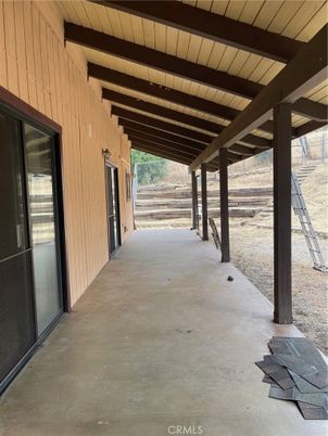 Exterior, Wooden Beams