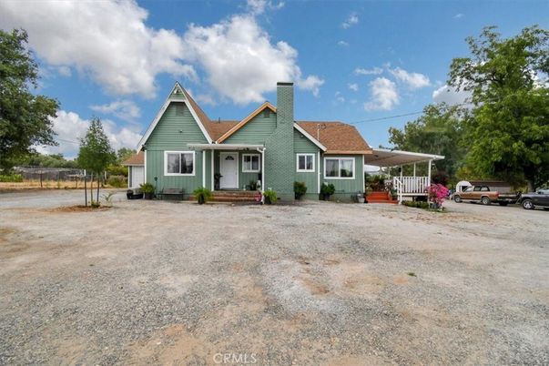 Backyard, Exterior, Facade, Cape Cod