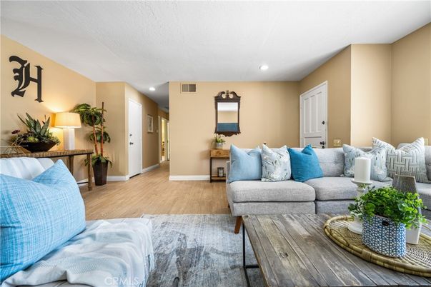 Interior, Living room, Recessed Lighting, Wood Texture Flooring
