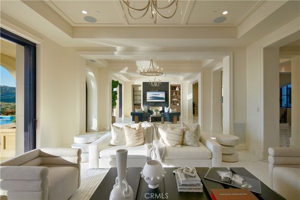 Chandelier, Dining room, Interior, Living room, Recessed Lighting