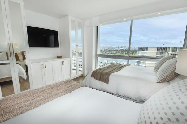 Bedroom, Interior, Recessed Lighting, Water, Wood Texture Flooring